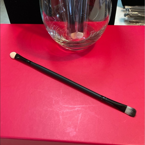 BUNDLE of #7 MAKEUP BRUSHES. #7/$25. Assorted select by name and number. - Picture 15 of 16